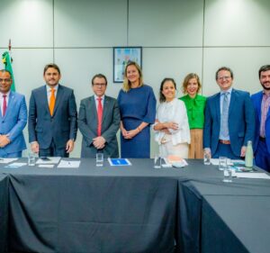 Pessoas reunidas