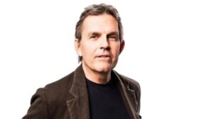 Foto de Charlie Bell, vice-presidente executivo, Microsoft Security